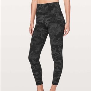 Lululemon black camo aligns